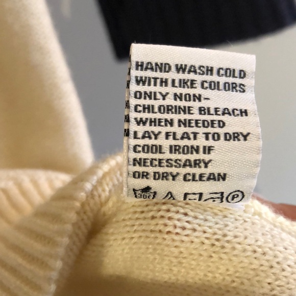 DeRigueur 3/4 sleeve sweater, size medium - Picture 4 of 5